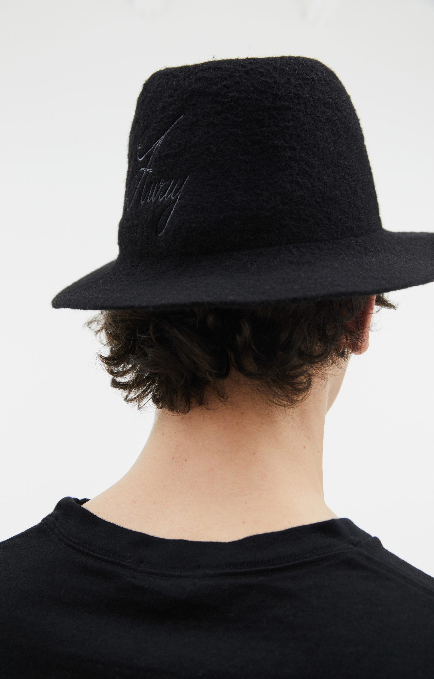 Junya Watanabe Шерстяная шляпа с вышитым логотипом