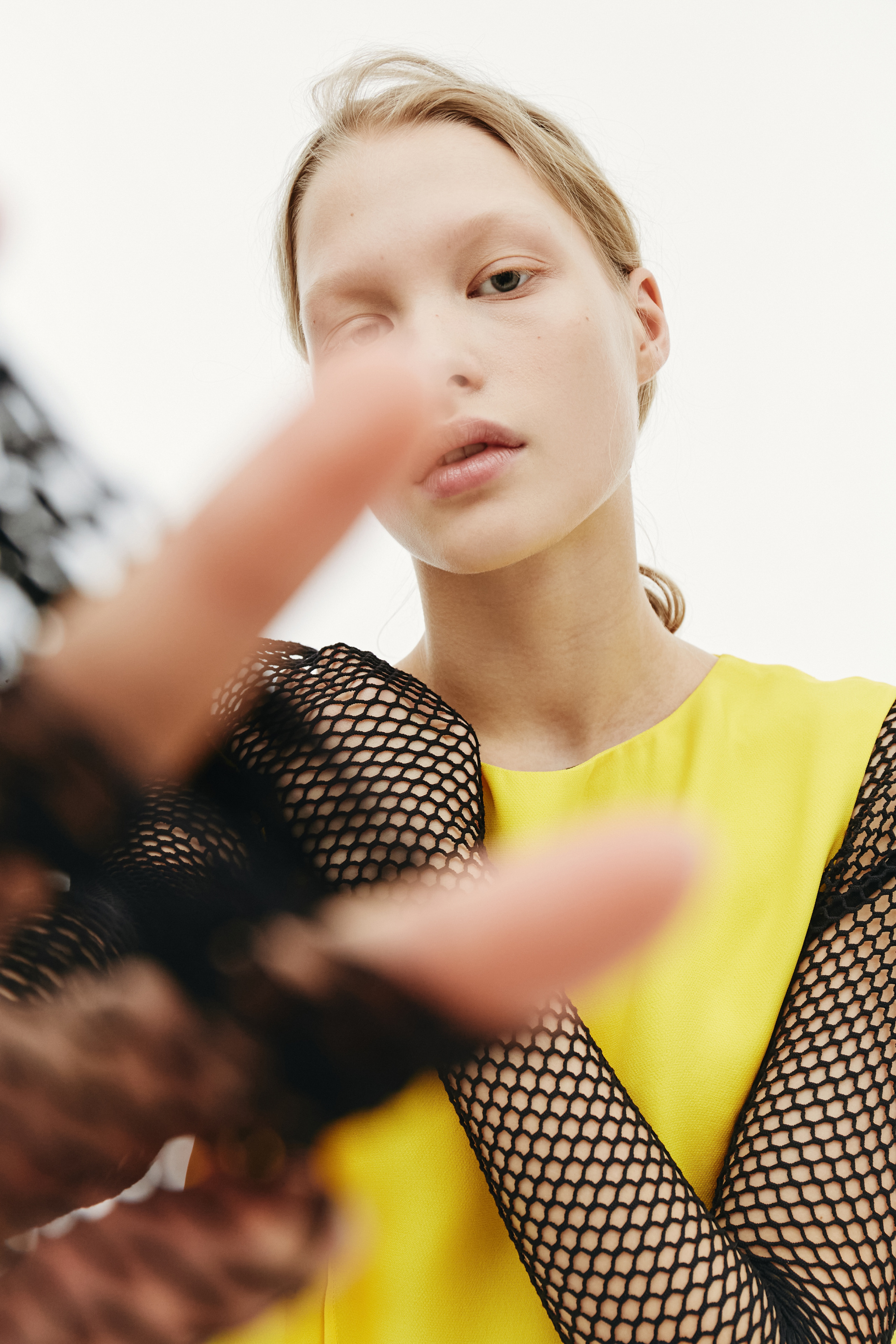 Maison Margiela Двухслойный шелковый топ