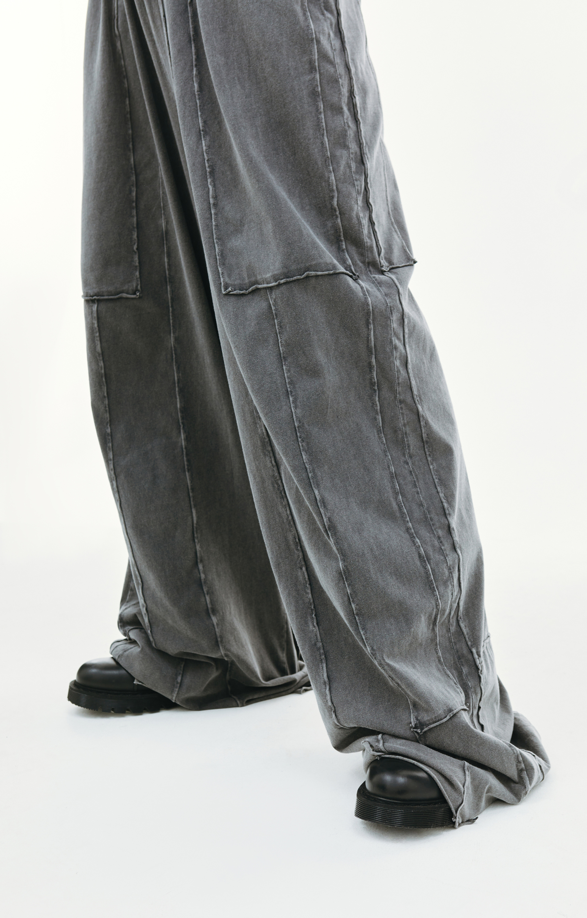 VETEMENTS Широкие брюки с выстиранным эффектом