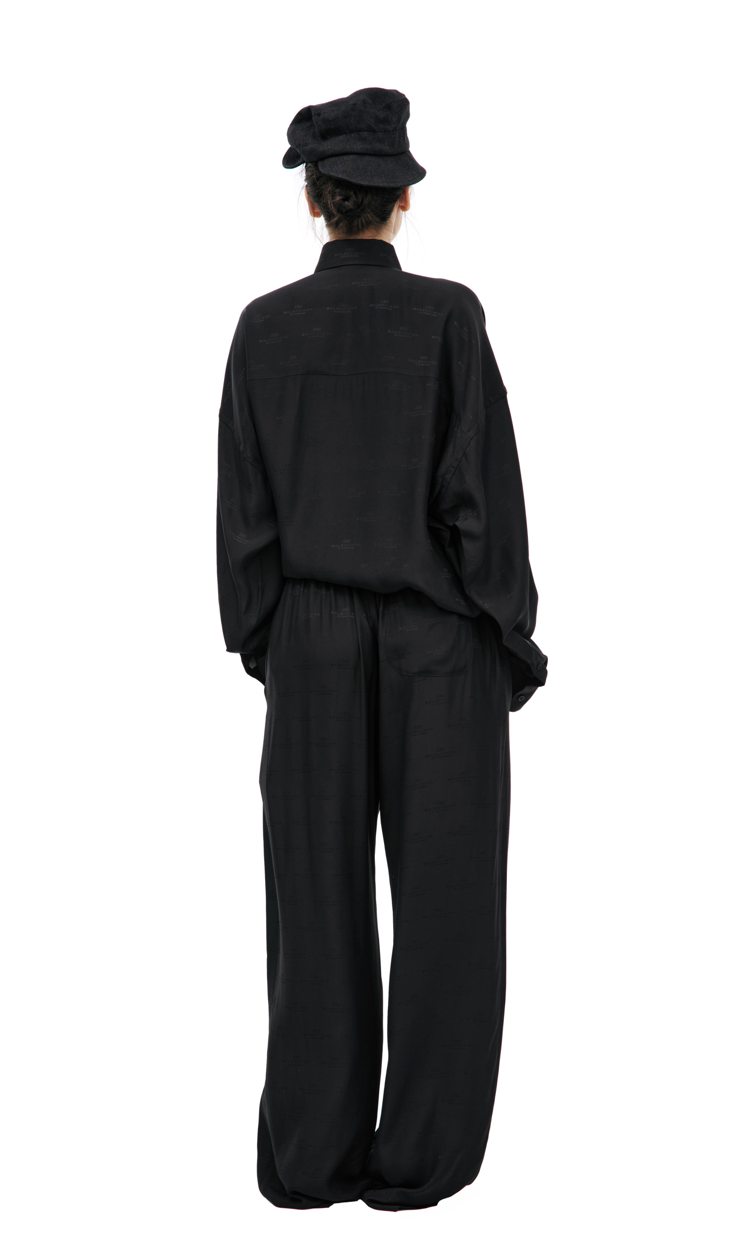 Balenciaga Брюки-814016/TRN07/1000 на резинке, прямые, все в мелких лого, черн