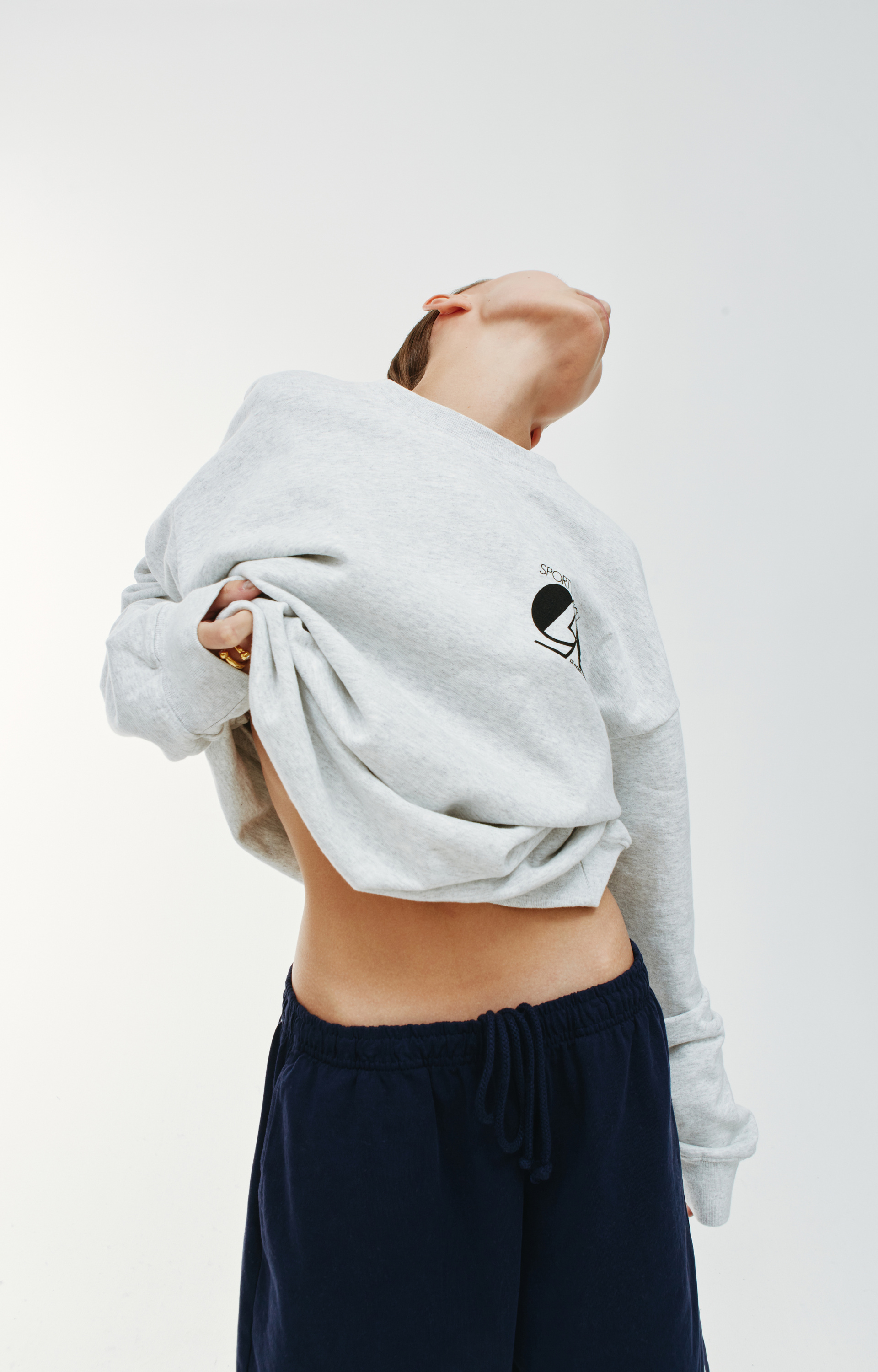 SPORTY & RICH Оверсайз свитшот Studio 94