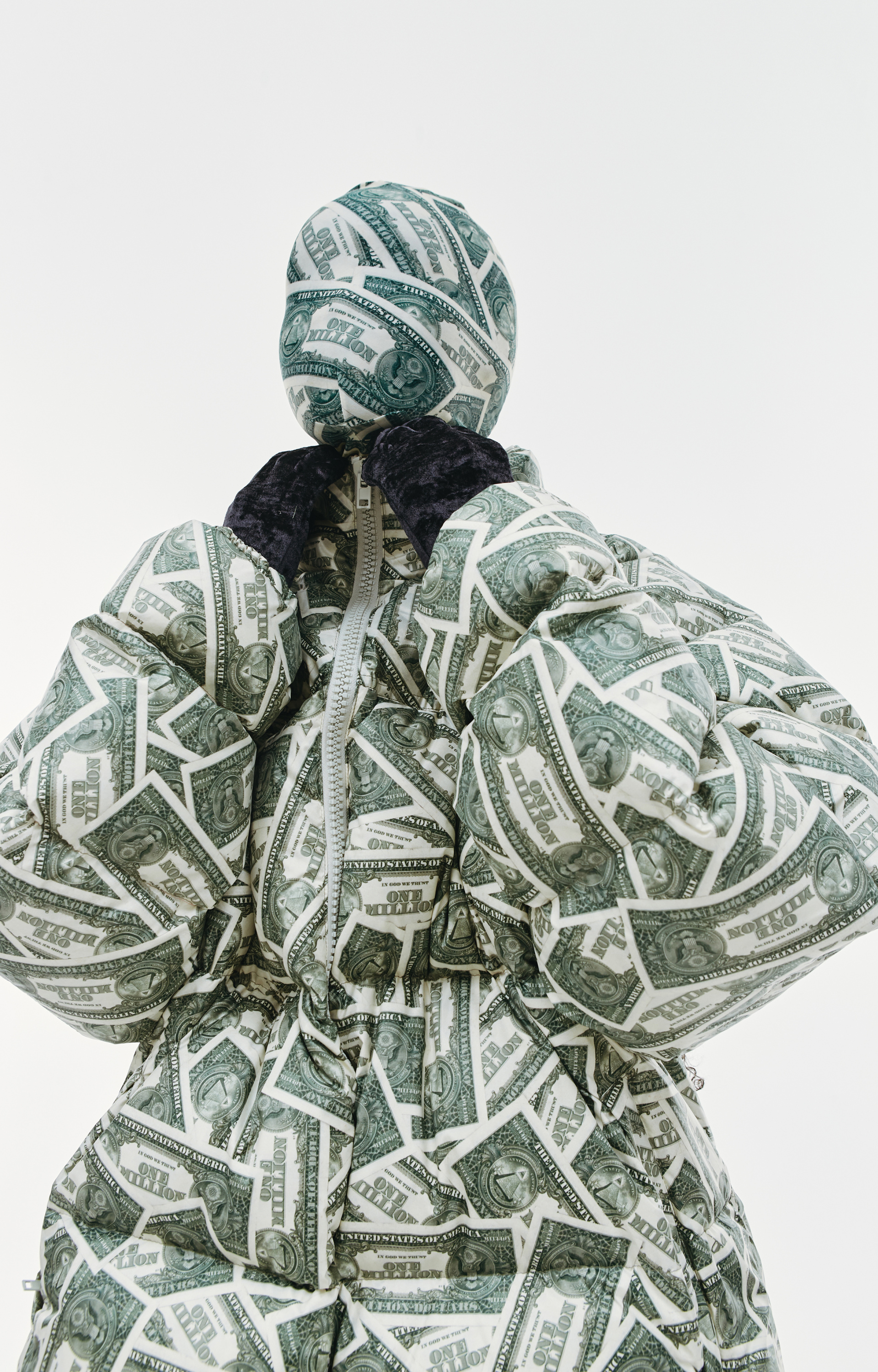 VETEMENTS Пуховик с принтом Million Dollar