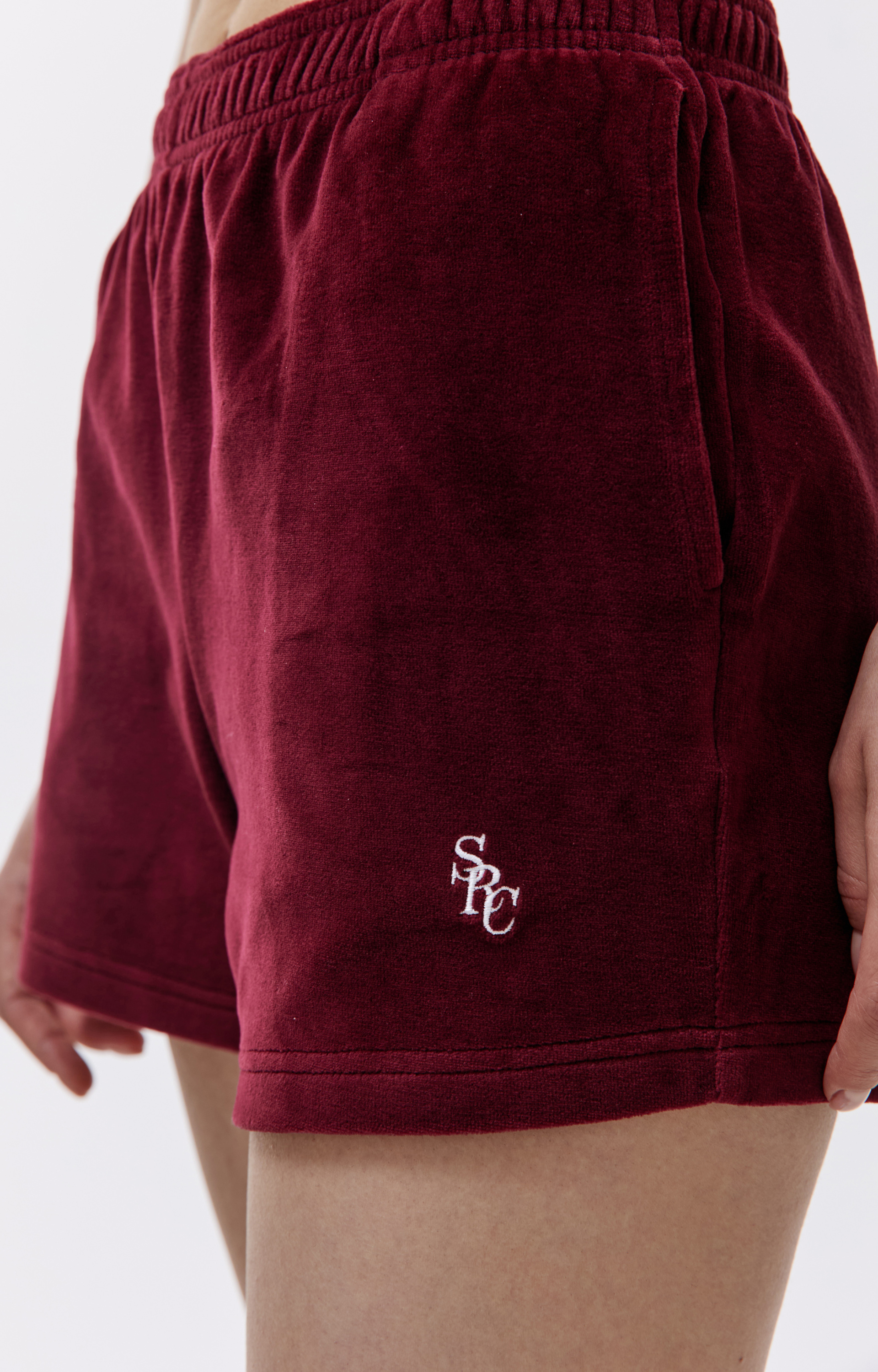 SPORTY & RICH Велюровые шорты SRC