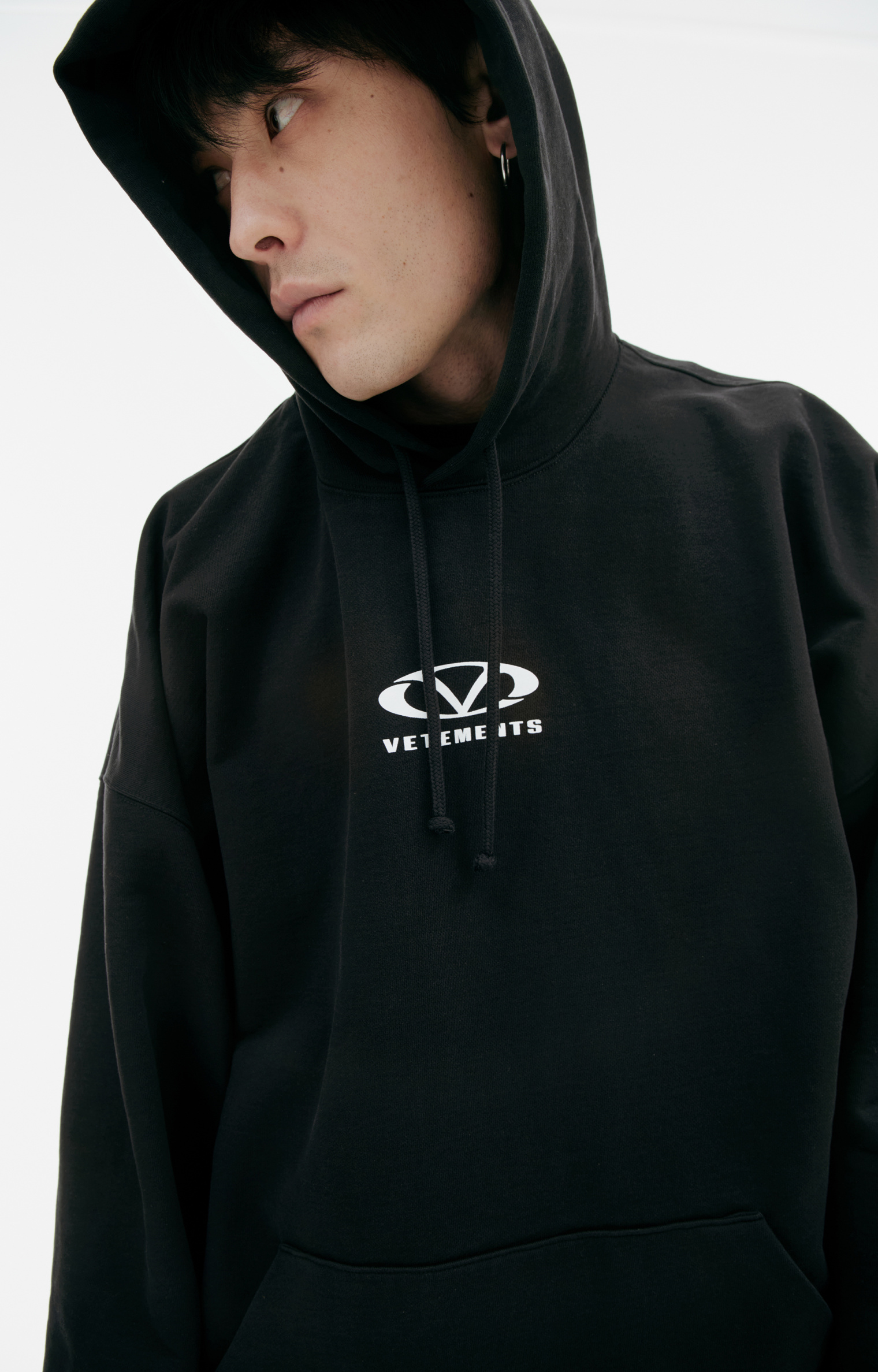 VETEMENTS Черное худи с логотипом