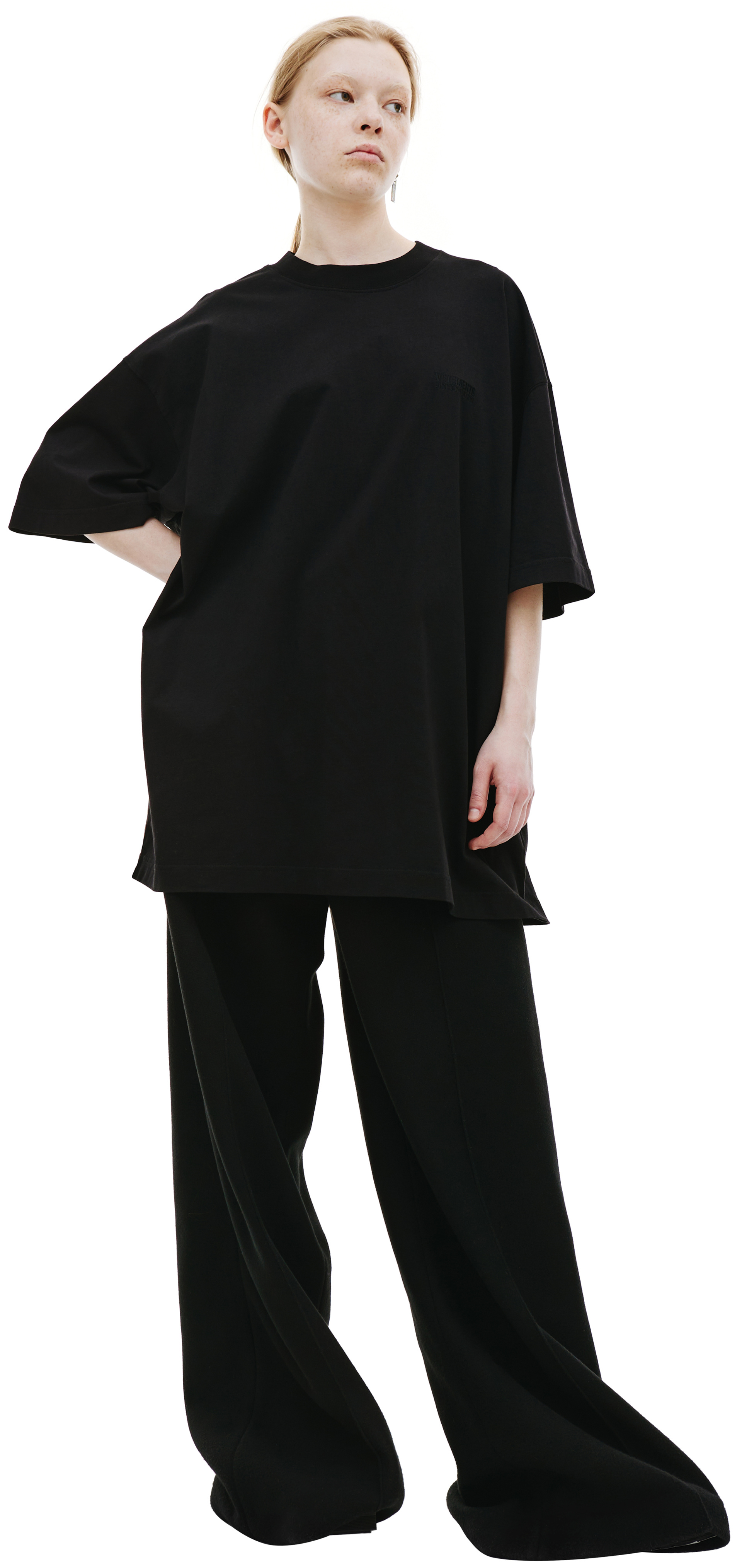 VETEMENTS Оверсайз футболка с логотипом