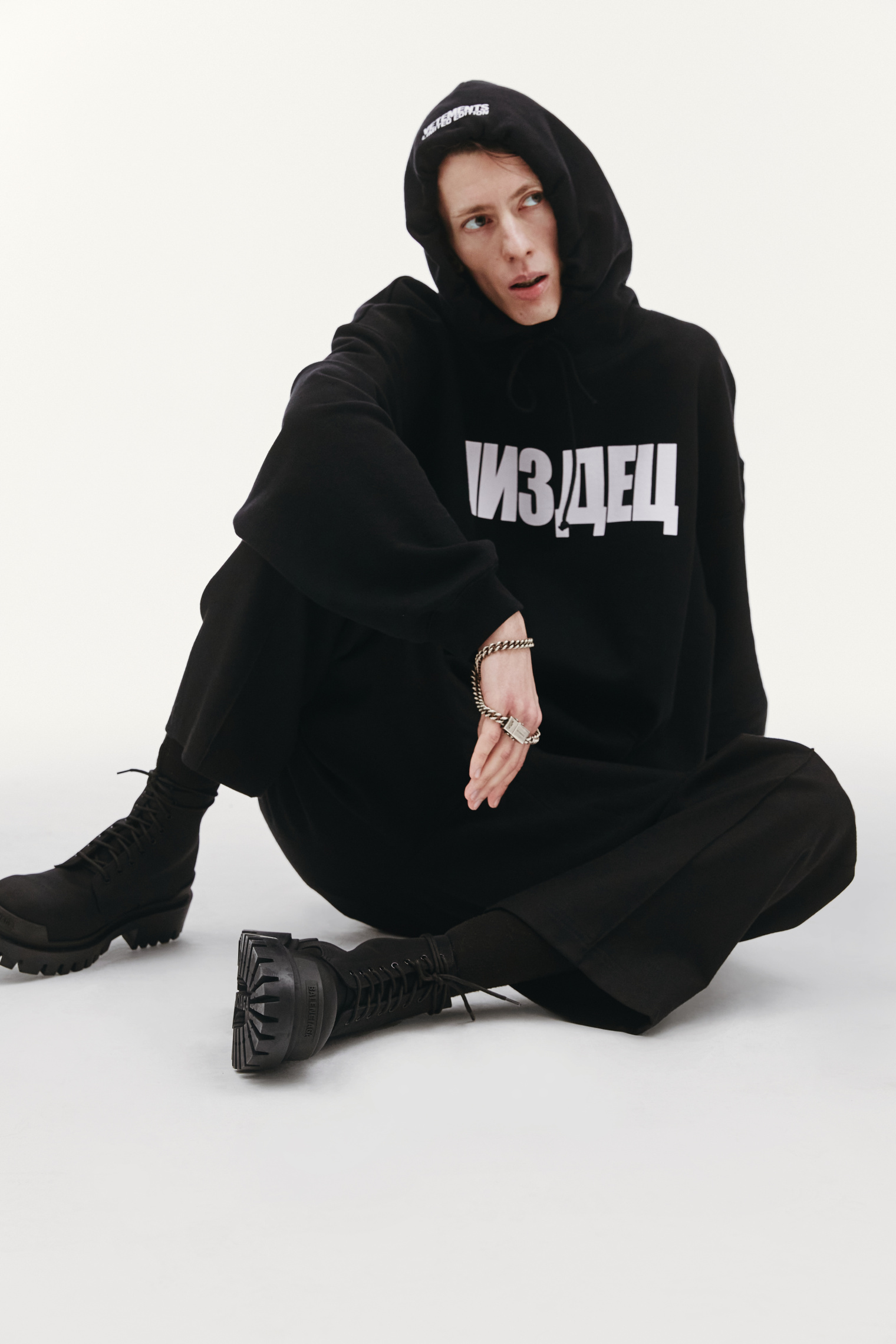 VETEMENTS Худи Vetements x SV