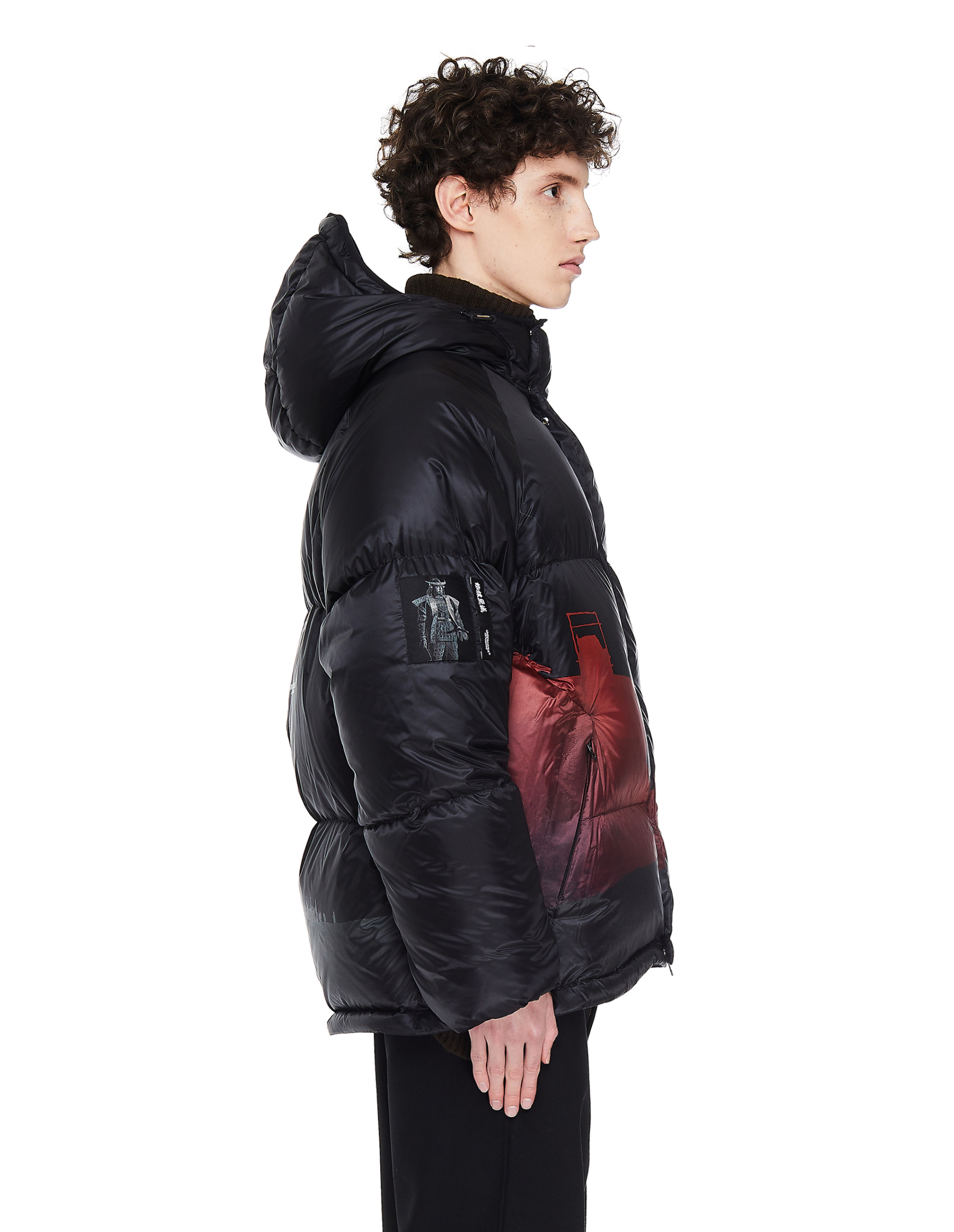 Undercover Пуховик с капюшоном и принтом