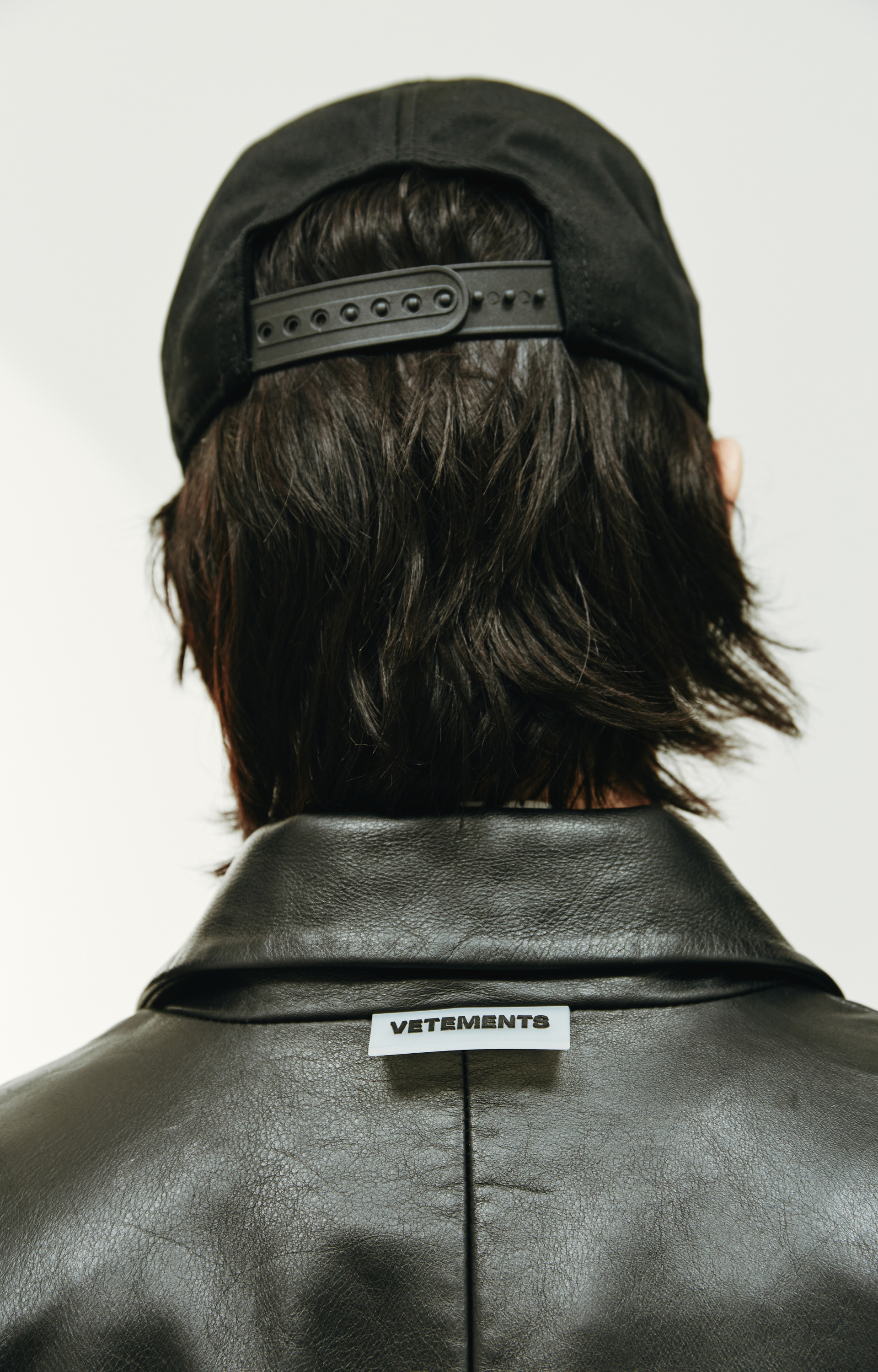 VETEMENTS Кожаное оверсайз пальто