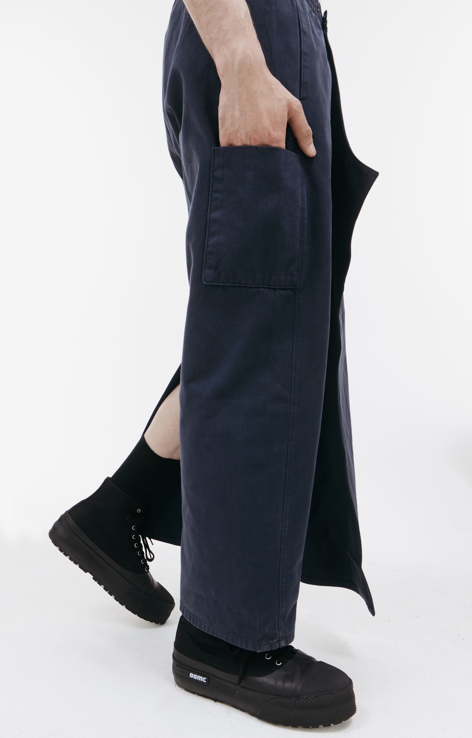PROTOTYPES Асимметричные брюки Prototypes x Yeezy Gap Engineered на запахе