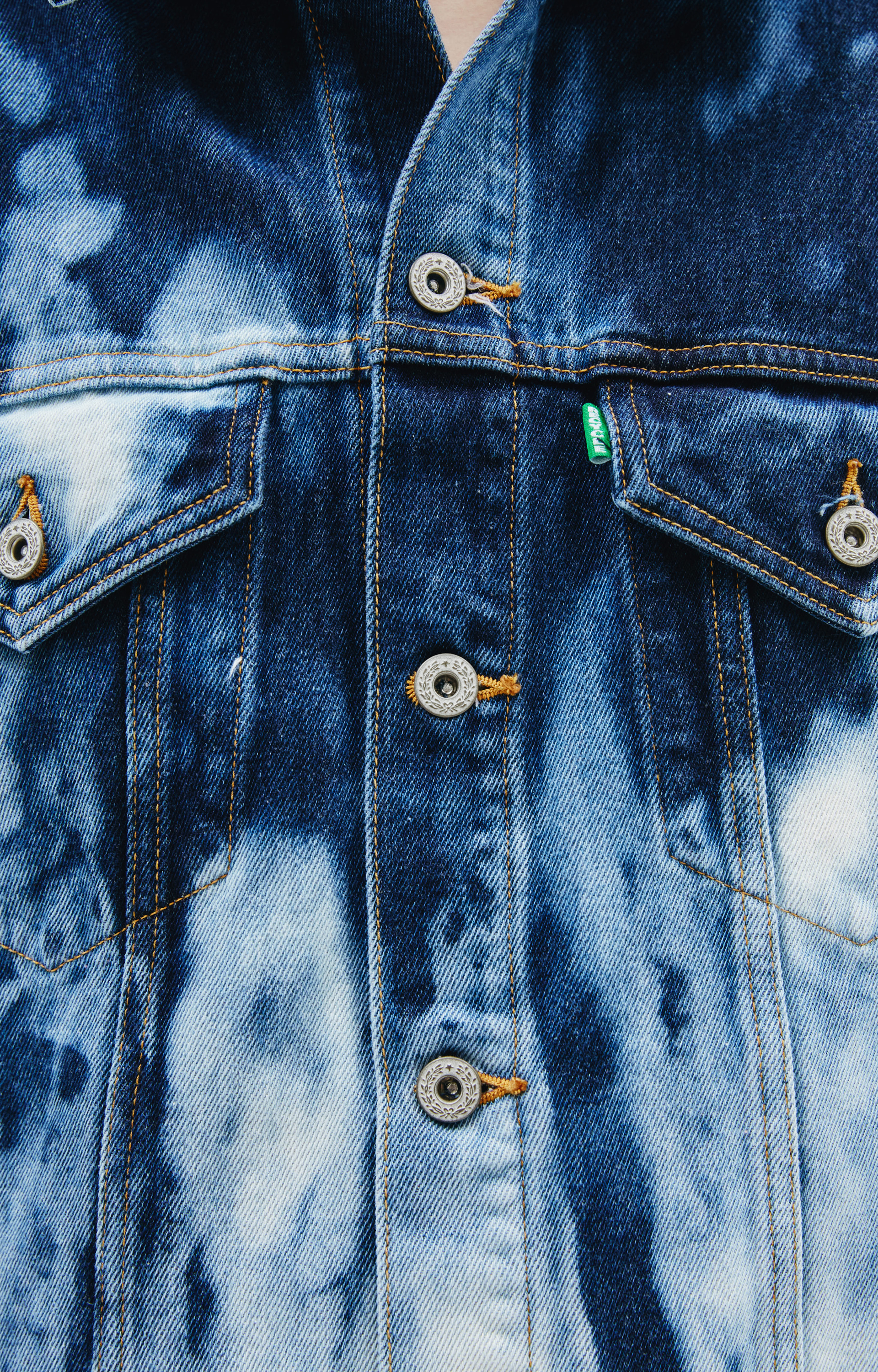 Doublet Тай дай жилет из переработанного денима